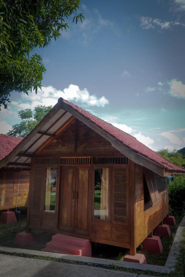 Yut'S Inn Flower Paradise Gili Gede Exterior foto